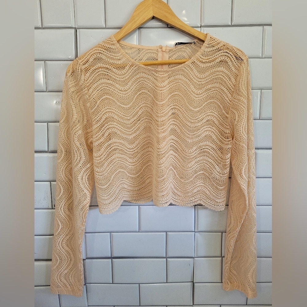 NWT ZARA Ladies Long Sleeve Lightweight Lace Cropped Blouse Crew Neck  Scalloped